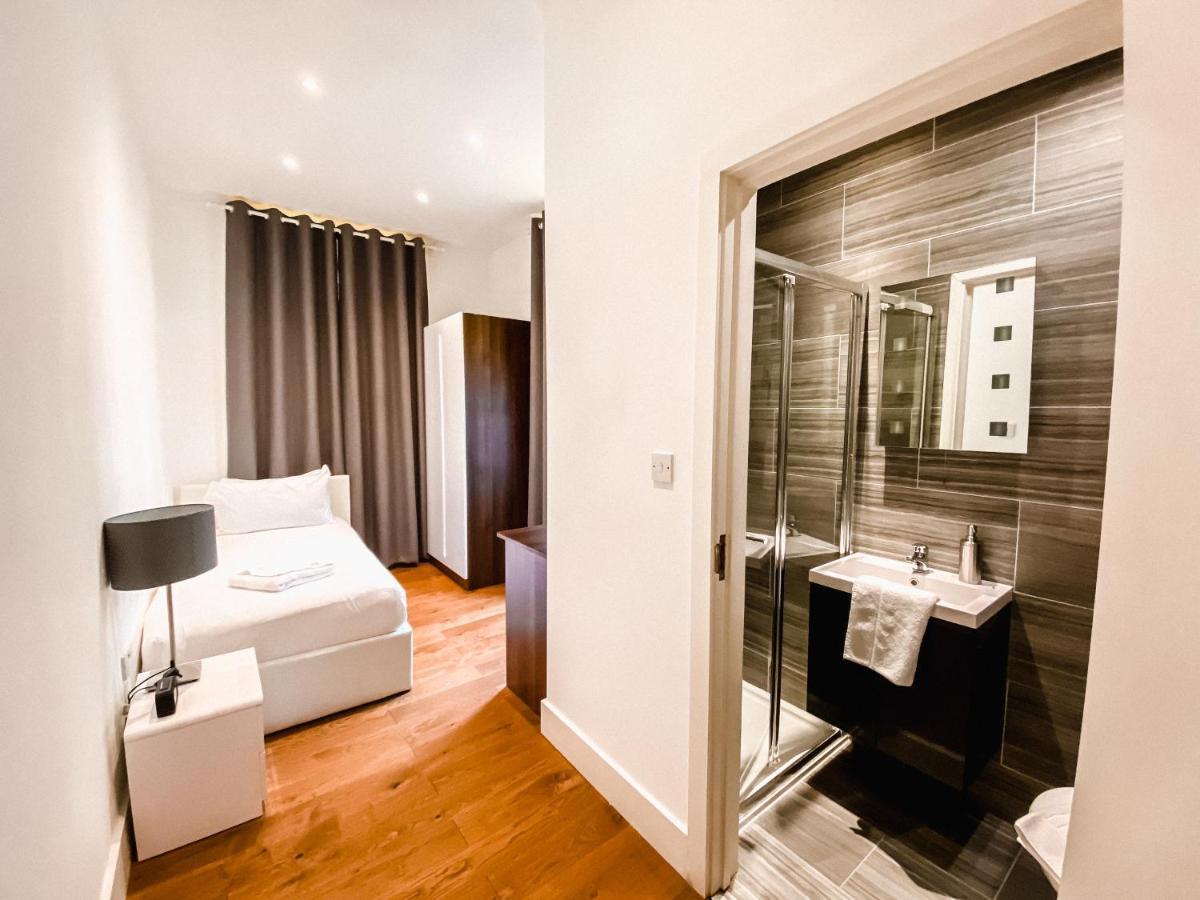 Titiwangsa One Accomodation At Paddington London Exterior photo